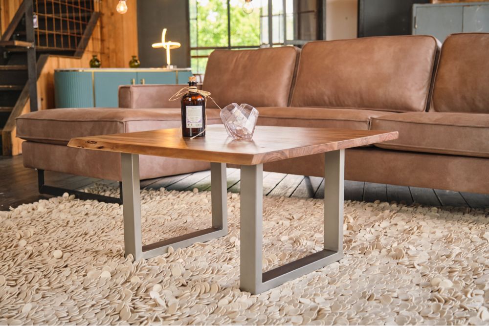 KAWOLA Couchtisch LORE 80x80cm massiv mit Baumkante Fuß silber